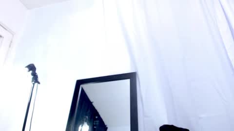 Instagram miguelangel1802  online show from April 12, 9:20 pm