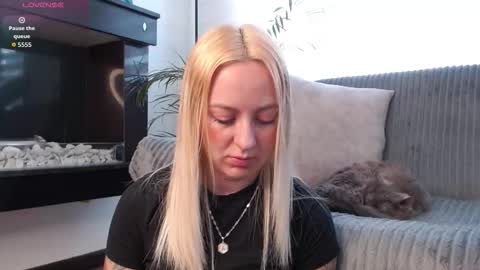 Antonia online show from February 11, 5:18 pm