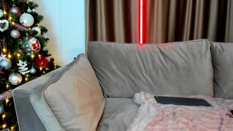 Snapshot of anyabrunette chatting on December 9, 6:57 pm anyabrunette online show from December 9, 6:57 pm