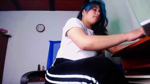 anyady online show from February 2, 10:06 pm