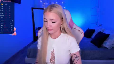 Anya online show from October 3, 4:42 am