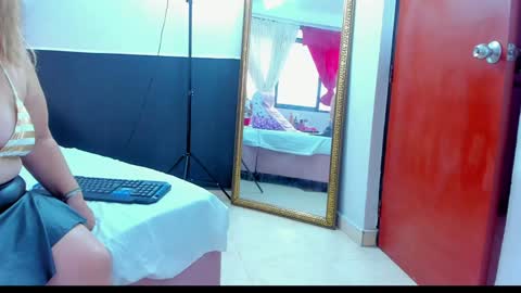 Anyela  online show from December 17, 12:22 pm