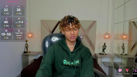 anyelotwink online show from April 15, 5:36 am