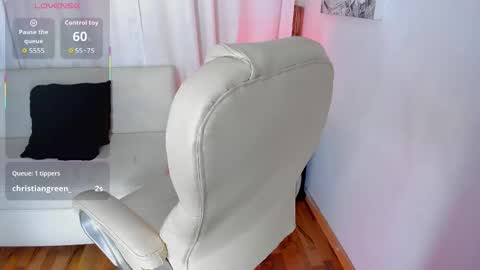 Snapshot of anyi_restrepo chatting on September 17, 12:18 pm Anyi online show from September 17, 12:18 pm