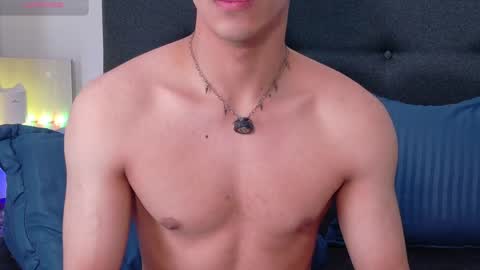 Snapshot of aodaboyy chatting on April 23, 1:57 pm aodaboy online show from April 23, 1:57 pm