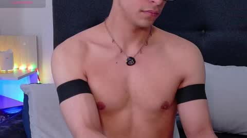 Snapshot of aodaboyy chatting on May 10, 1:05 pm aodaboy online show from May 10, 1:05 pm