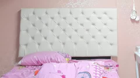 Aome Rainbow online show from January 15, 8:48 pm