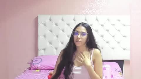 Aome Rainbow online show from February 15, 6:02 am