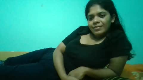 Snapshot of apa142817 chatting on May 15, 7:59 am Aparalux online show from May 15, 7:59 am