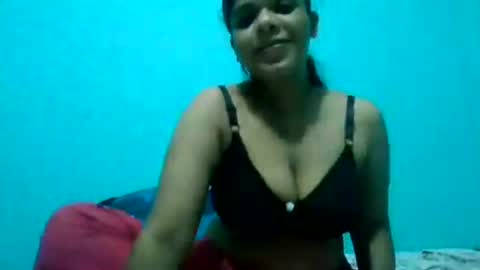 Snapshot of apa142817 chatting on August 2, 3:21 pm Aparalux online show from August 2, 3:21 pm