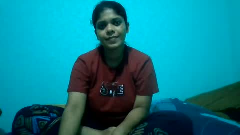 Snapshot of apa142817 chatting on August 3, 4:44 pm Aparalux online show from August 3, 4:44 pm