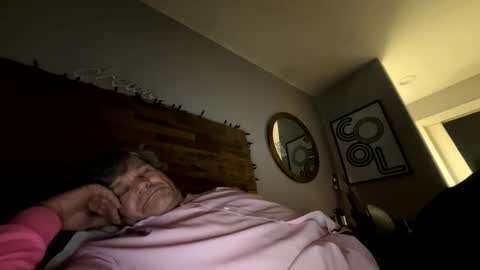 Snapshot of apeter1970 chatting on March 3, 2:12 pm apeter1970 online show from March 3, 2:12 pm