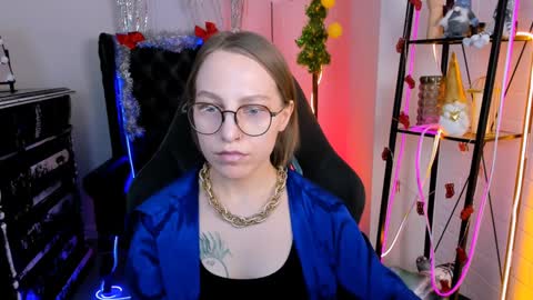 Snapshot of aphexqueen chatting on December 14, 4:52 pm APHEX QUEEN online show from December 14, 4:52 pm