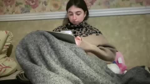 aphr0dite22 online show from April 14, 3:29 pm