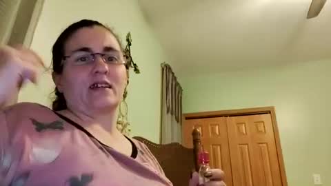 Snapshot of aphrodite60 chatting on October 19, 5:30 am Aphrodite60 online show from October 19, 5:30 am