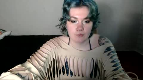 Snapshot of aphrodite_2005 chatting on June 19, 1:48 pm Aphrodite online show from June 19, 1:48 pm
