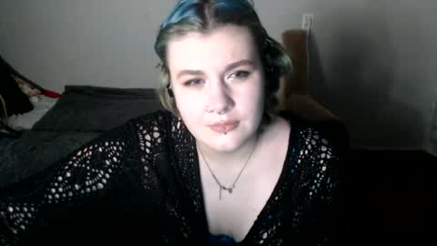 Snapshot of aphrodite_2005 chatting on July 2, 10:27 pm Aphrodite online show from July 2, 10:27 pm