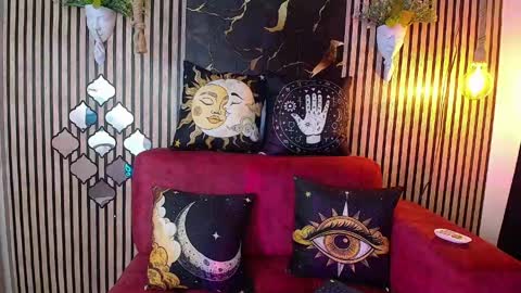 aphrodite__bloom online show from April 18, 10:54 pm