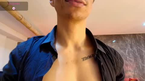 Snapshot of apolo_crus chatting on May 25, 4:07 am apolo_crus online show from May 25, 4:07 am