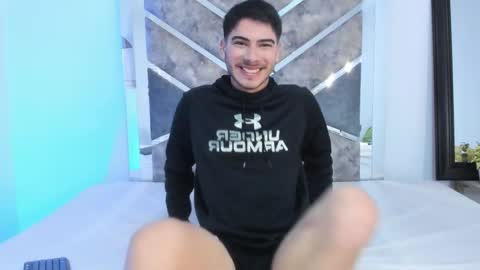 Snapshot of apolo_grayy chatting on February 3, 4:32 am Apolo Grayy online show from February 3, 4:32 am