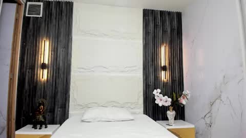   online show from April 11, 2:05 am