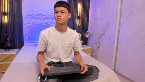   online show from April 16, 2:23 am