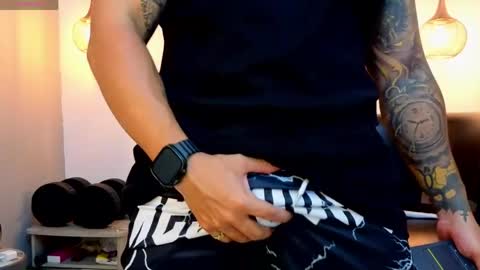 Snapshot of apolo_ryder chatting on May 8, 10:15 pm APOLO online show from May 8, 10:15 pm