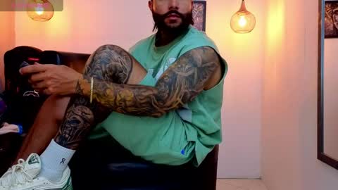 Snapshot of apolo_ryder chatting on May 28, 9:45 pm APOLO online show from May 28, 9:45 pm