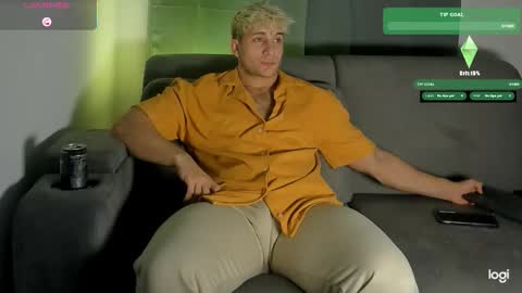 apolo_strange online show from December 17, 11:44 pm