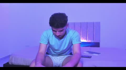 apologray__ online show from April 16, 11:07 pm