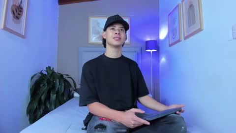 Apolo twink online show from October 27, 7:29 pm