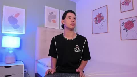 Apolo twink online show from January 11, 4:56 pm