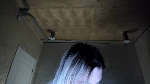 appleyummybuns online show from November 8, 3:23 pm