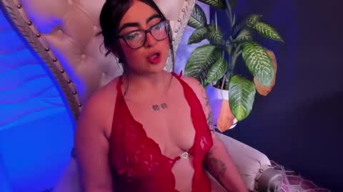 apprilfoxx online show from October 29, 3:14 pm