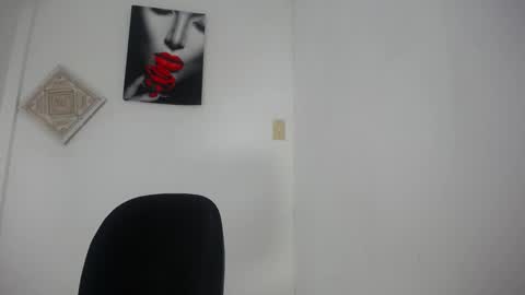 Aprhillove online show from December 17, 7:40 am