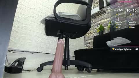 Aprhillove online show from December 19, 3:19 pm