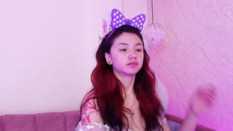 Snapshot of april_bennett chatting on September 17, 12:29 pm online show from September 17, 12:29 pm
