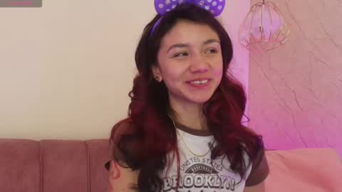 Snapshot of april_bennett chatting on September 30, 12:10 pm online show from September 30, 12:10 pm