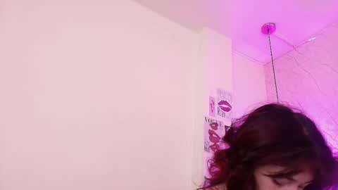 Snapshot of april_bennett chatting on October 3, 12:13 pm online show from October 3, 12:13 pm