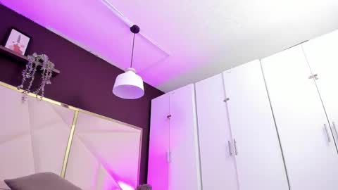 April online show from December 5, 11:30 am