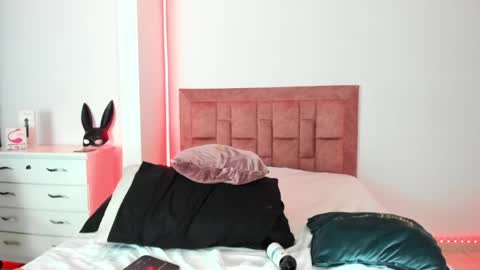 april collinsxx online show from May 15, 10:50 pm
