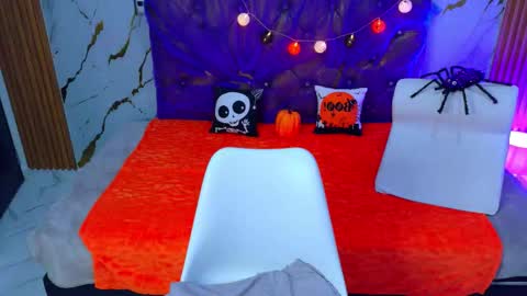 Snapshot of april_daddyssgirl chatting on October 10, 11:59 pm APRIL online show from October 10, 11:59 pm