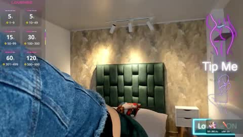  April  online show from December 1, 12:54 pm