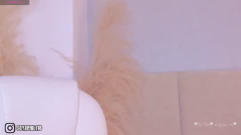 Snapshot of april_ebony18_ chatting on July 3, 10:54 am April online show from July 3, 10:54 am