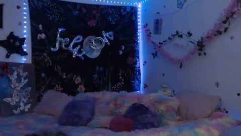 april_l6 online show from March 3, 11:10 pm