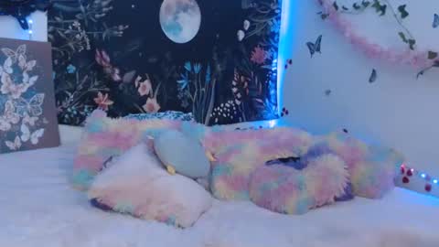 april_l6 online show from March 25, 12:49 am