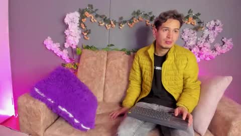 april_nick299 online show from March 6, 1:27 am