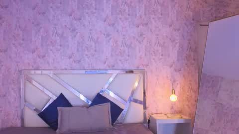 Isabella online show from March 13, 9:32 pm