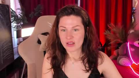 aprill_o_nill online show from April 14, 8:42 am