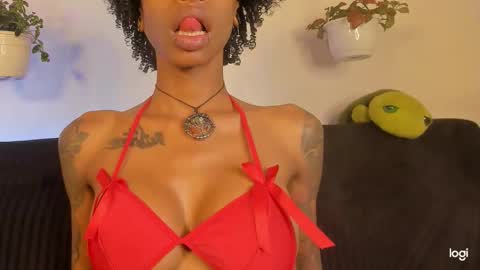 aprillebony319262 online show from February 18, 7:43 pm